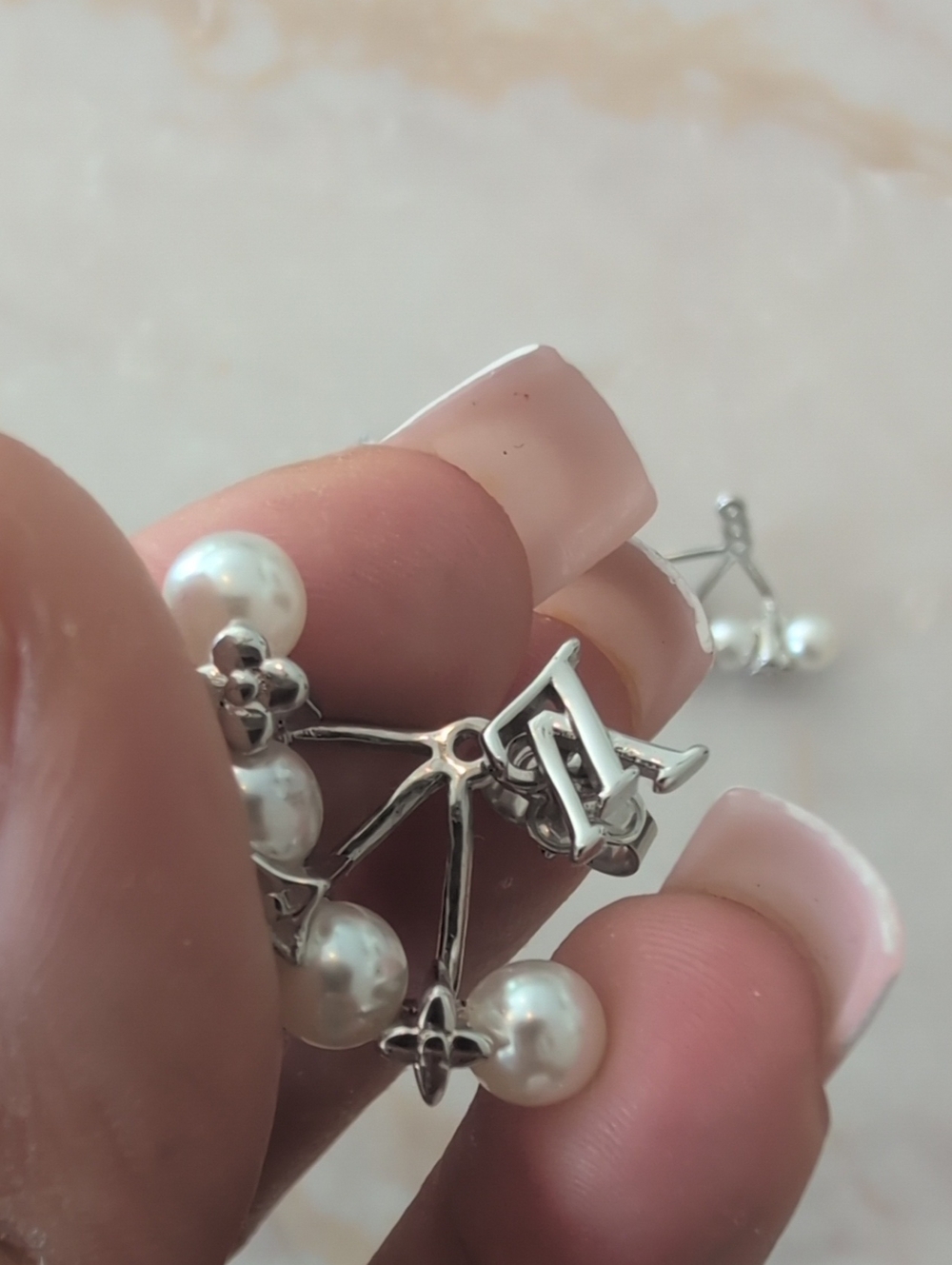 louis Viutton 2 In 1 Pearl Cluster Silver Tone Drop Earrings - White Pearls - Picture 2 of 4